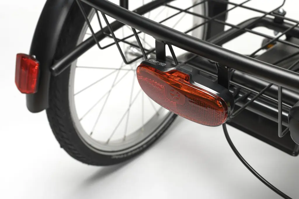 E2 - rear light.webp