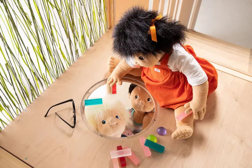 AD156270_4.webp