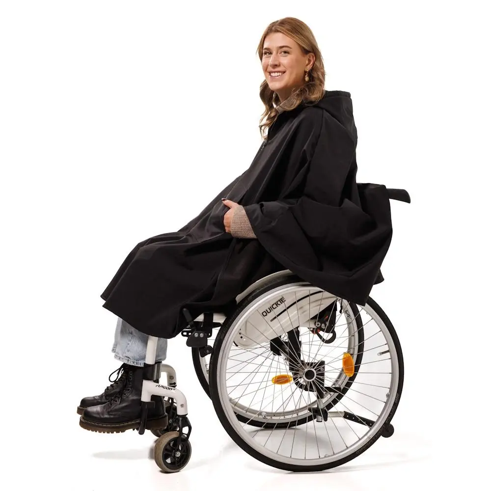 soft-shell-rolstoel-poncho-belieff.webp