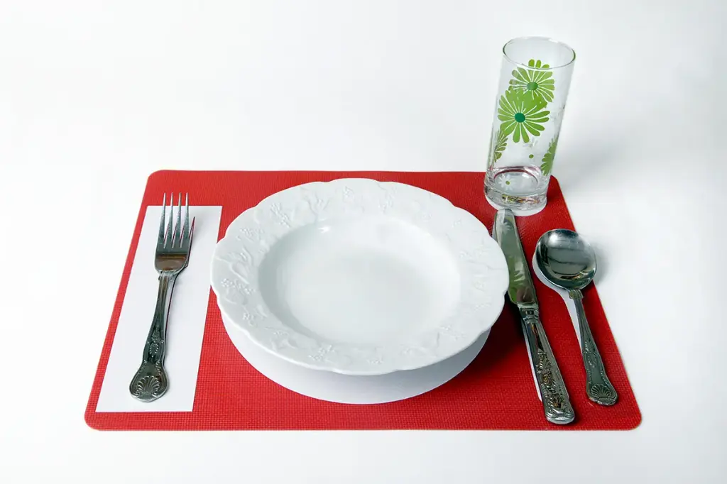 Platzmat: Non-slip place mat with high contrast icons