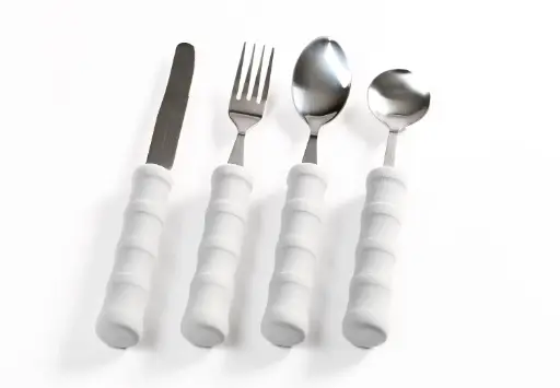 Couverts légers avec manche en mousse