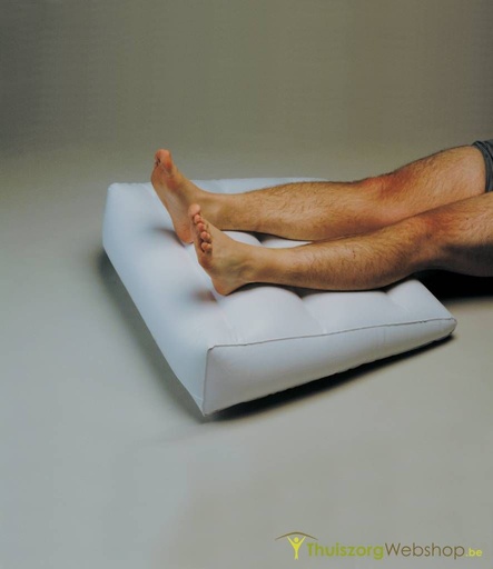 Opblaasbaar wigkussen voor in bed 