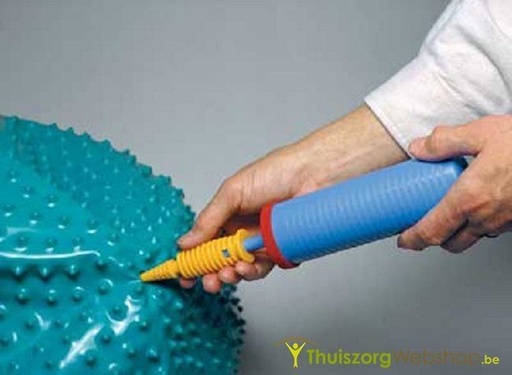 Handpomp voor zitballen