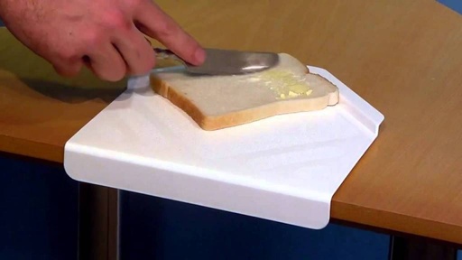 One-handed sandwich spreader